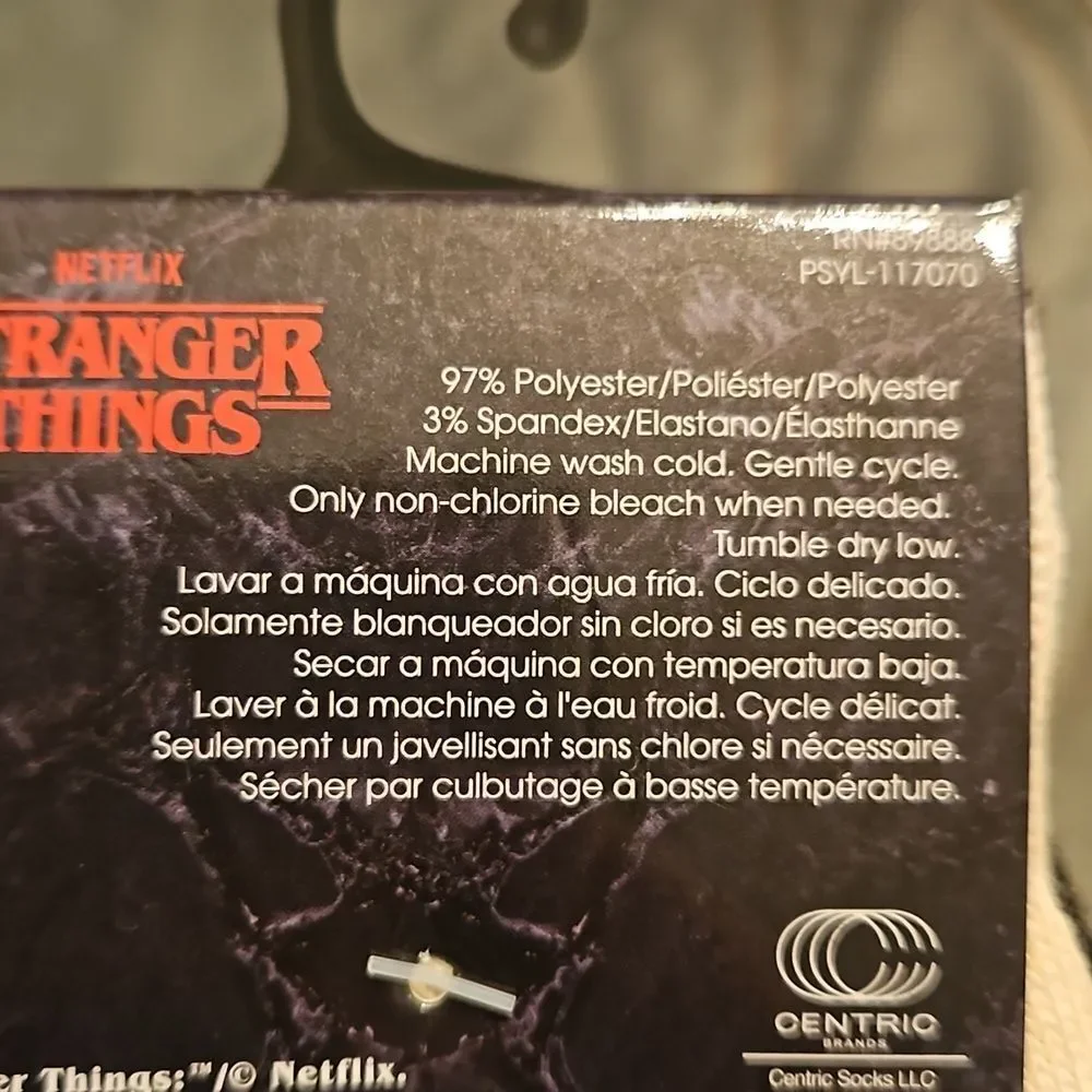 Netflix Stranger Things socks size 6-12   2 pack NWT